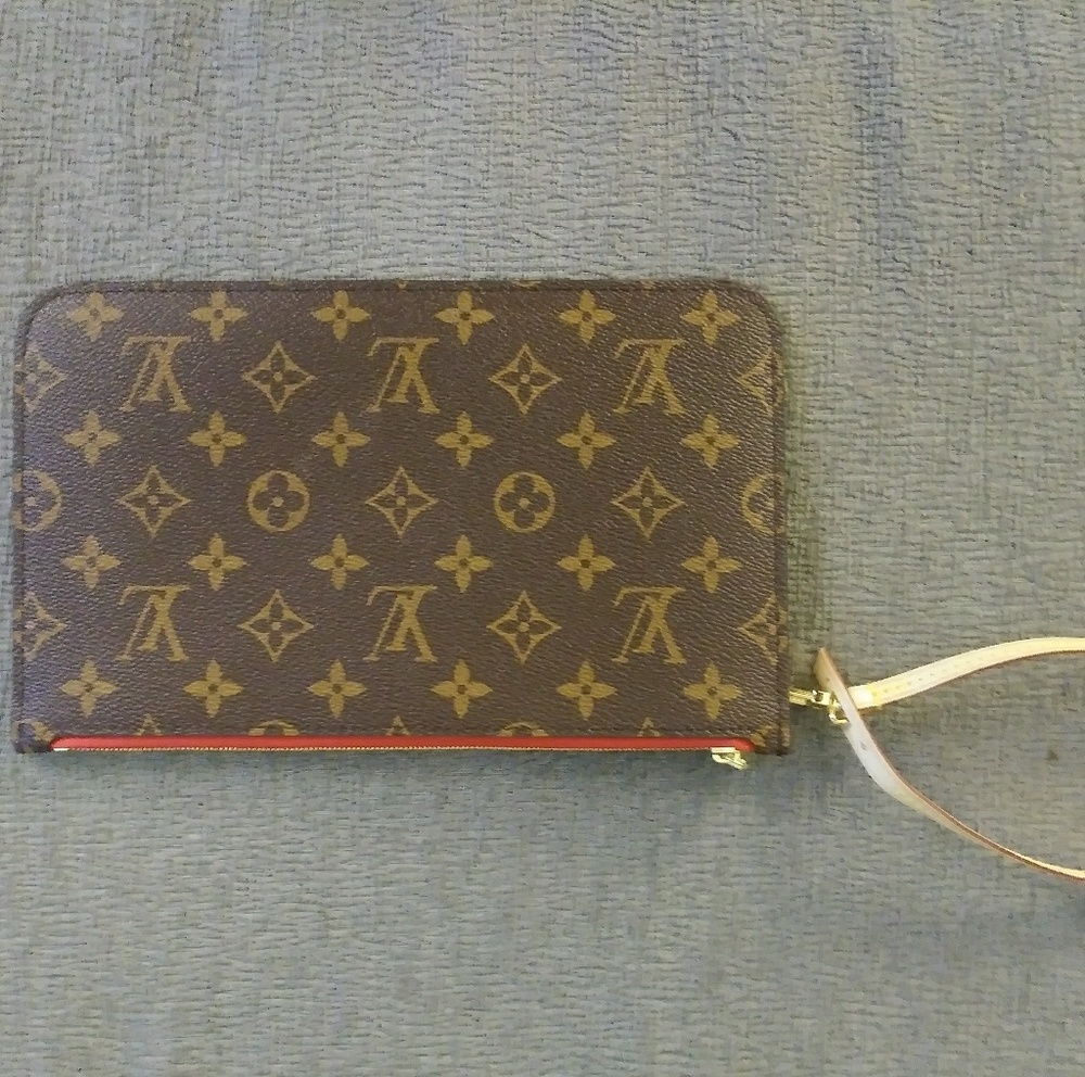 Louis Vuitton Pouchette